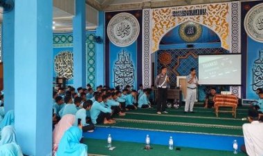 Jasa Raharja Bukittinggi Gelar Sosialisasi Keselamatan Lalu Lintas di SMKN 4 Payakumbuh